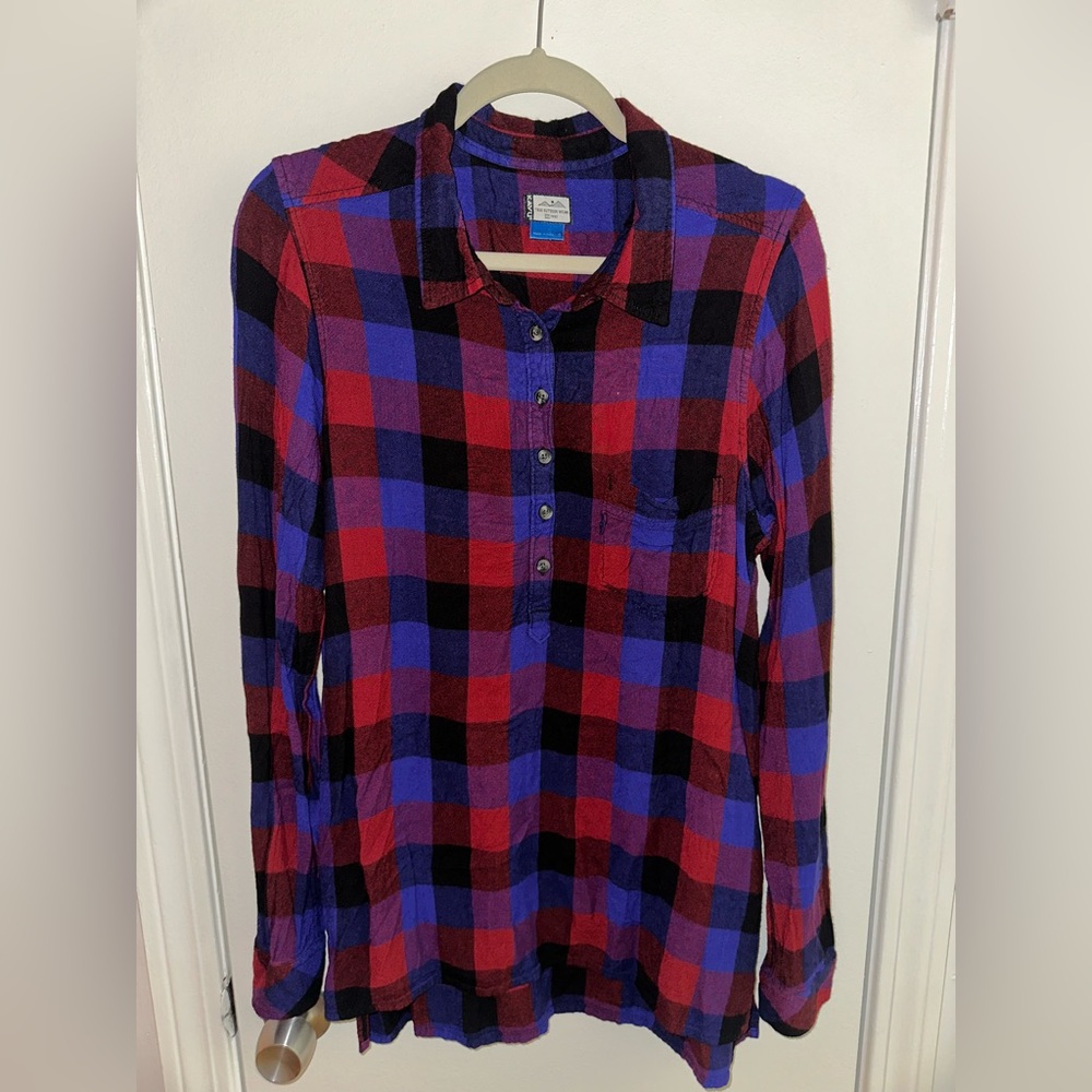 KAVU Woman’s Red and Blue Plaid Shirt